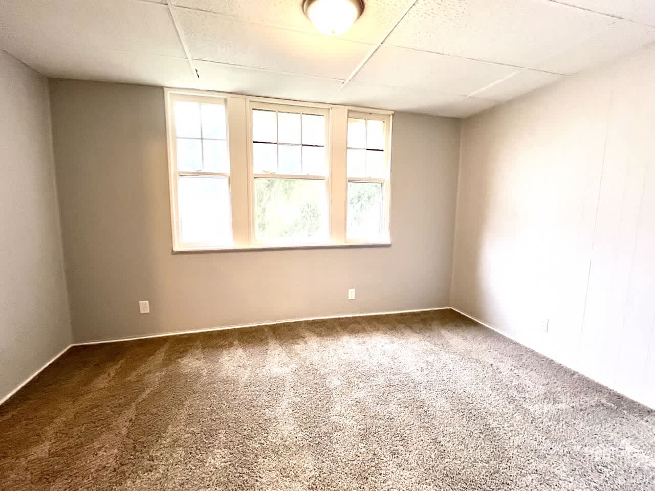 1601 South Linwood Avenue – photo 3