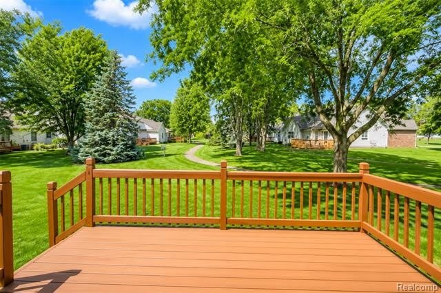 22733 COACHLIGHT Circle – photo 4