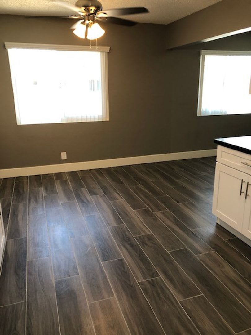 Newly Renovated 2 Bedroom – photo 4