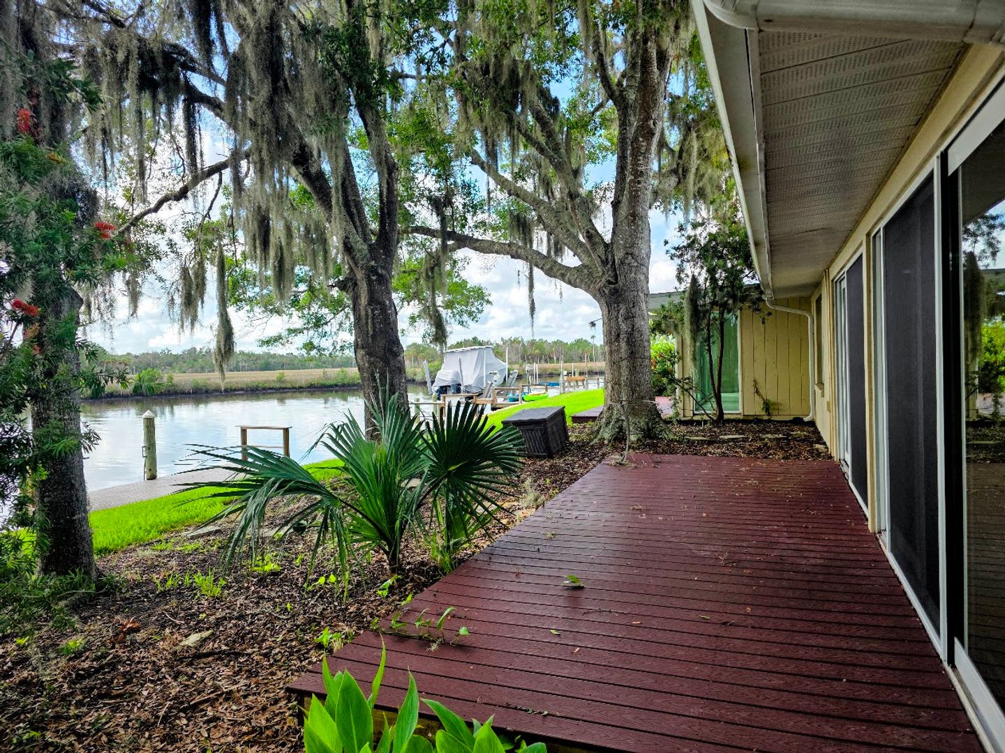 Waterfront Condo With A Dock – photo 4