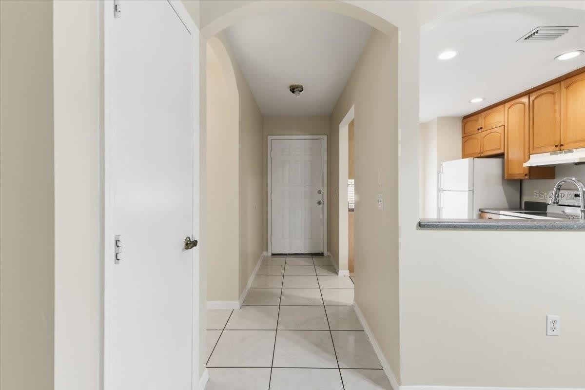 10507 PENDLETON Avenue – photo 4