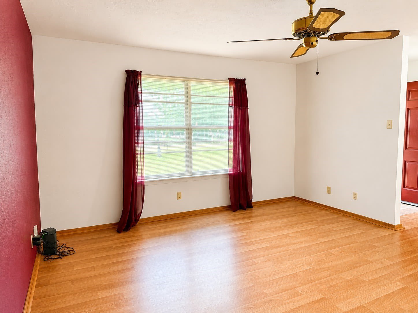 536 E 4Th Street – photo 4