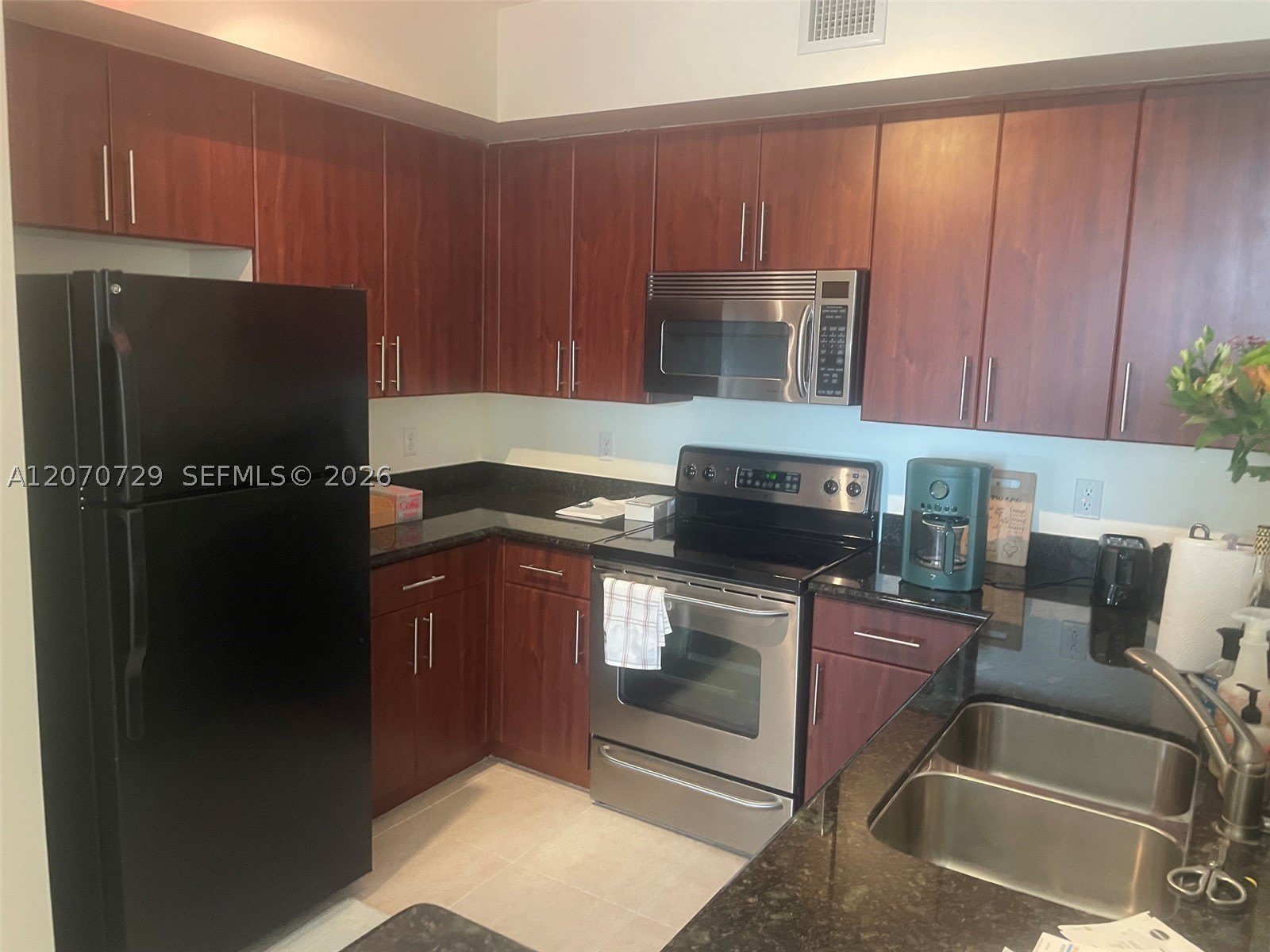 2401 NE 65th St – photo 5