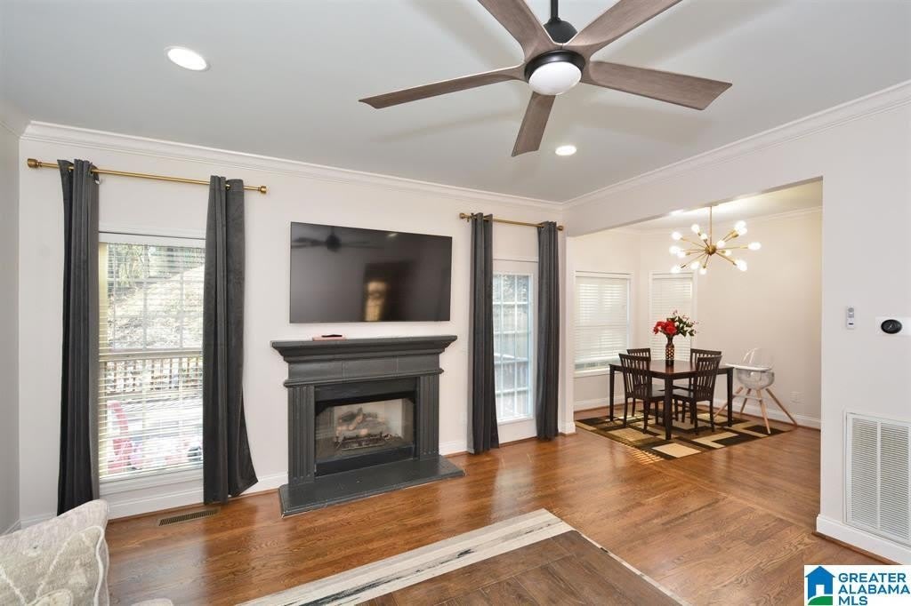 221 Castlehill Drive – photo 3