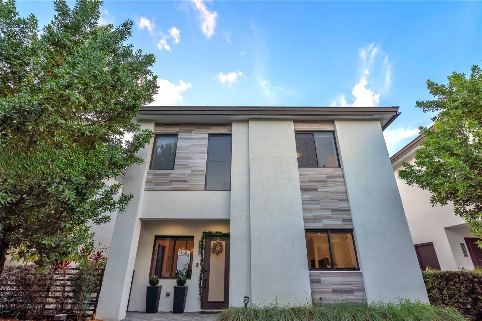 4363 Northwest 81st Avenue – photo 1
