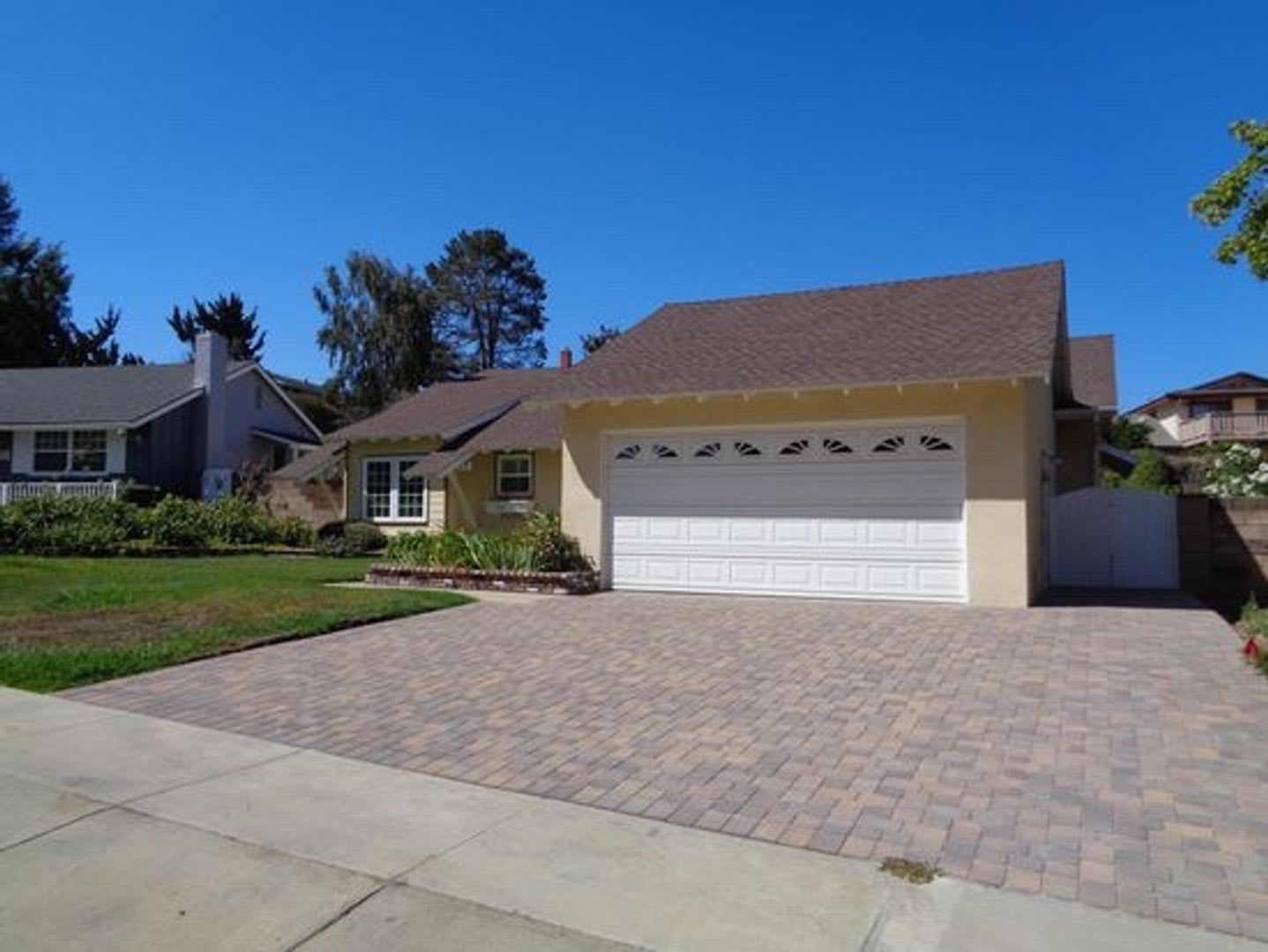 Beautiful 4 3 Single Story Dutch Haven Home In Newbury Park 4 Month Lease The Home Will Be Sold January 2027 – photo 2