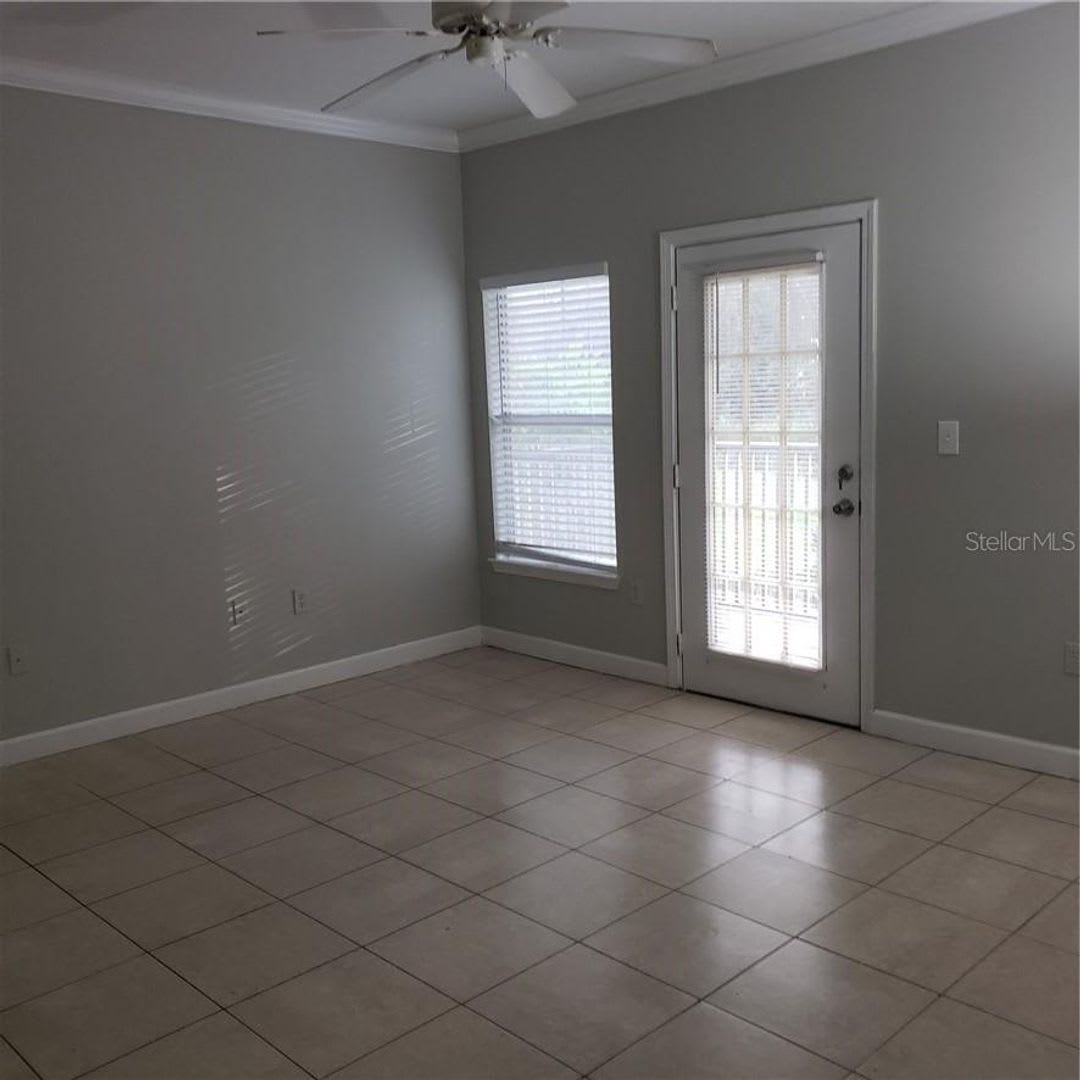 Well maintained condo in a GATED COMMUNITY with community POOL at heart of new Tampa – photo 4