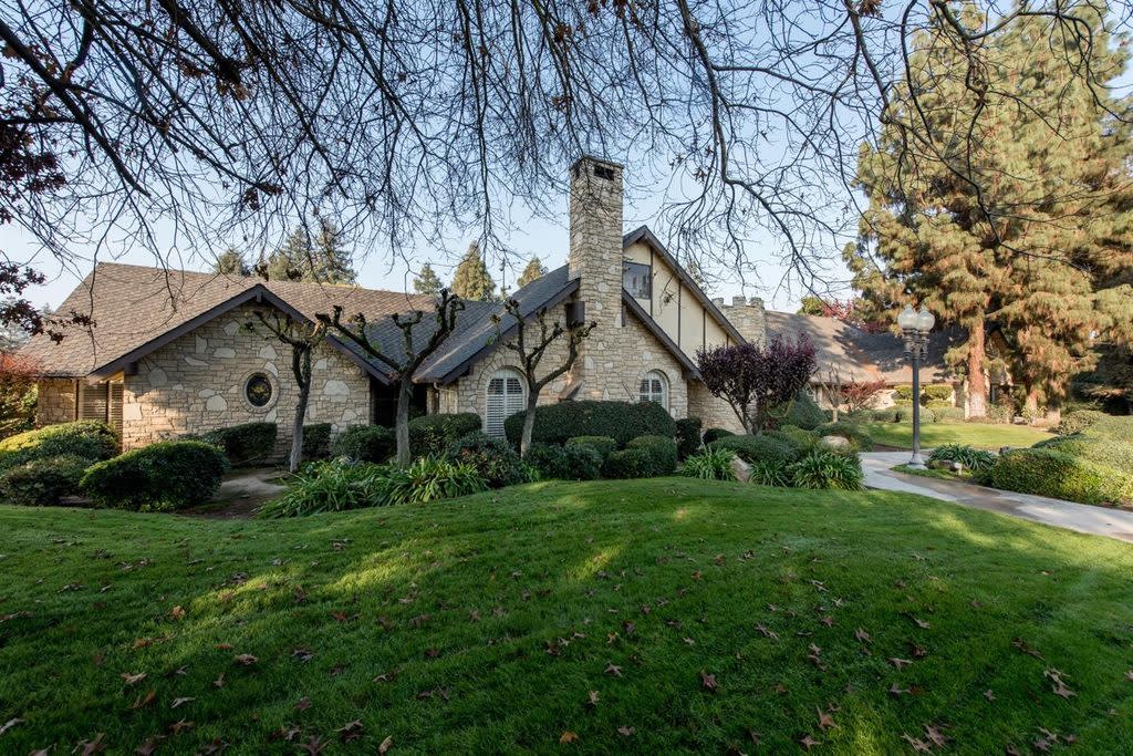 561 N De Wolf Ave – photo 5