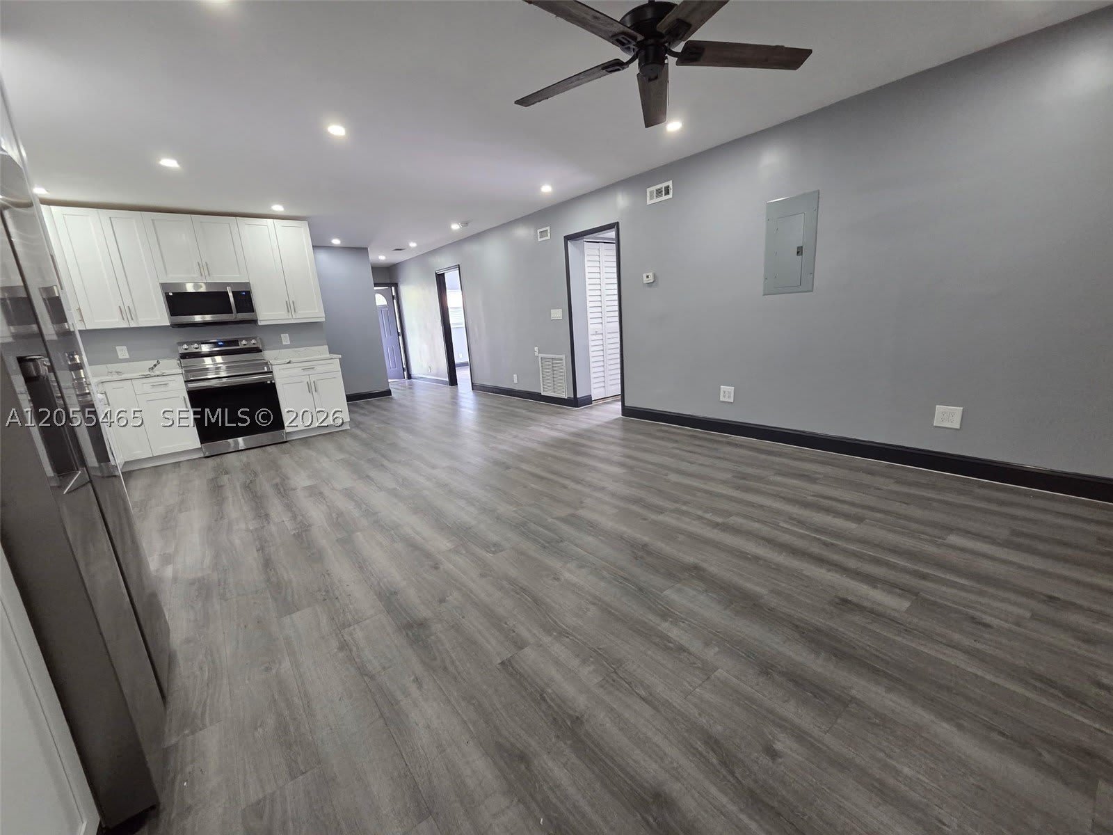 8227 Nw 39Th St – photo 3