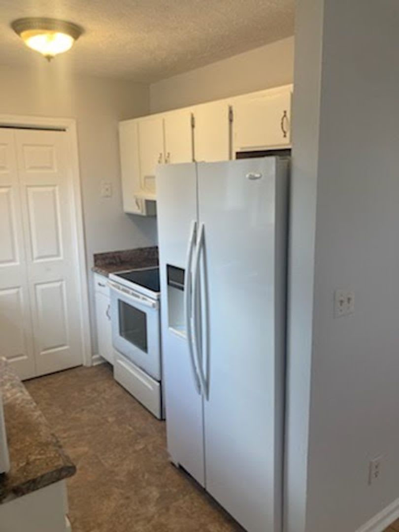 219 Tobacco Road – photo 5