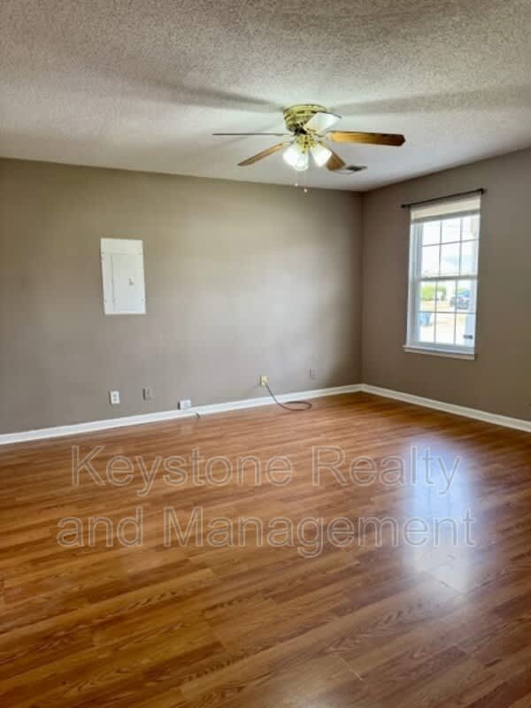 1127 Keith Avenue – photo 2