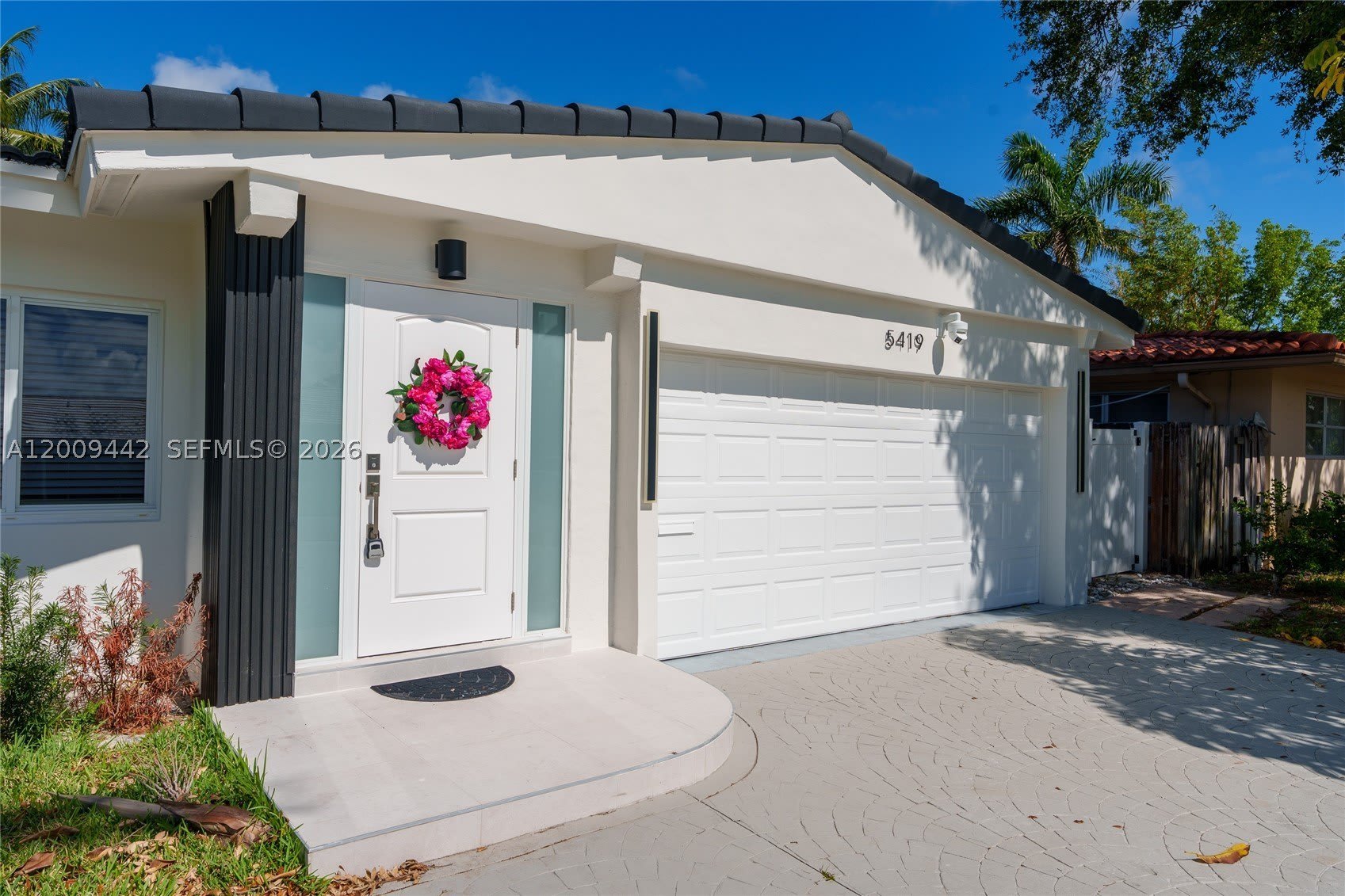 5419 NE 22nd Ave – photo 2
