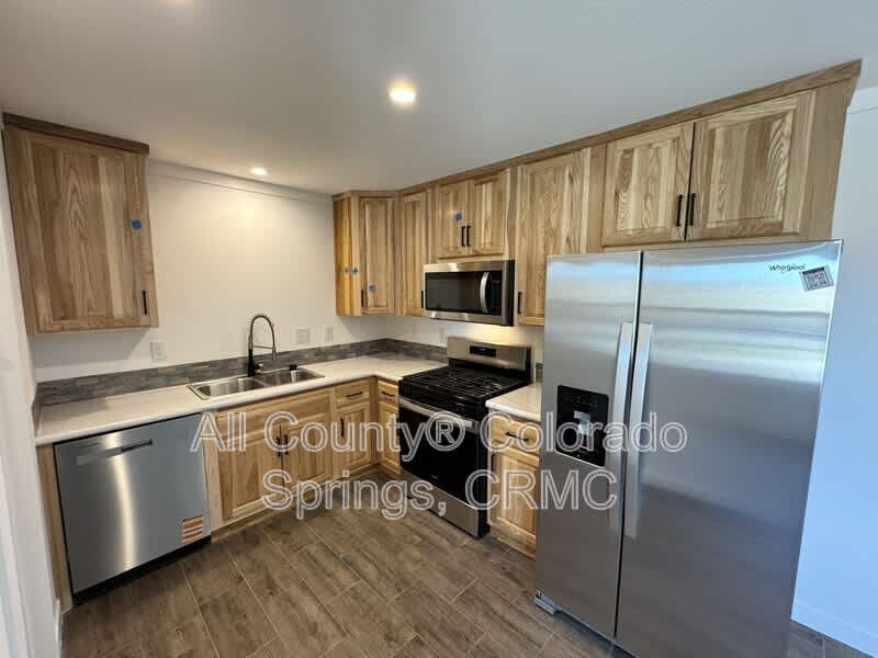 690 E Hahns Peak – photo 4