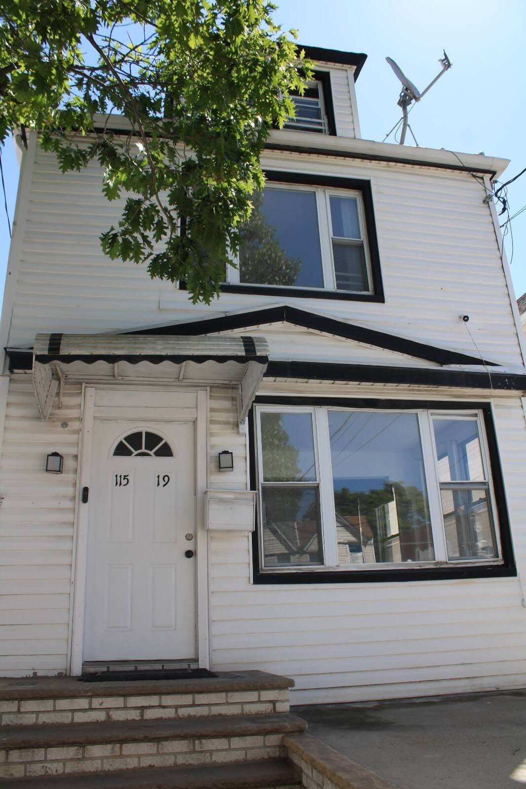 115-19 123rd St – photo 3