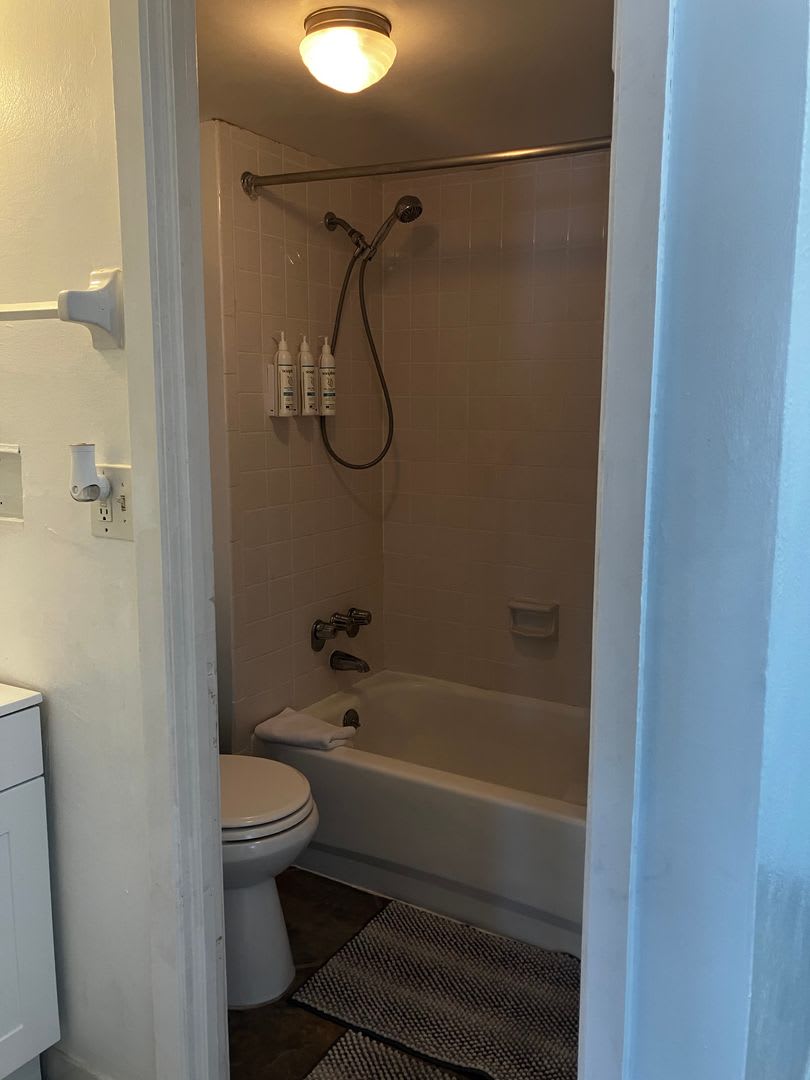Furnished Beachside Studio Apartment – photo 5