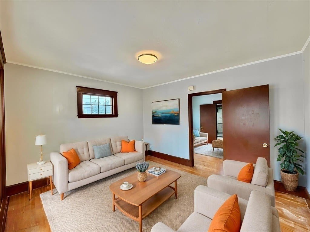 162 South St – photo 2