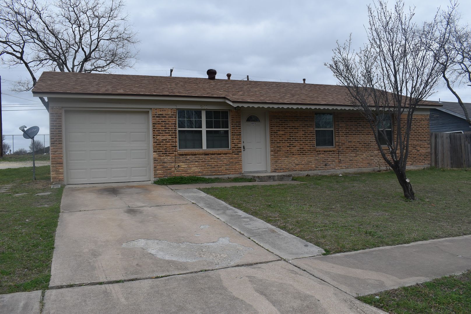 3 Bedroom in Copperas Cove Established Neighborhood! – photo 1