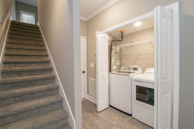 180 Dundee Drive – photo 2