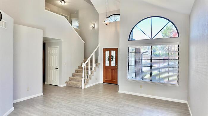 102 Davis Court – photo 3