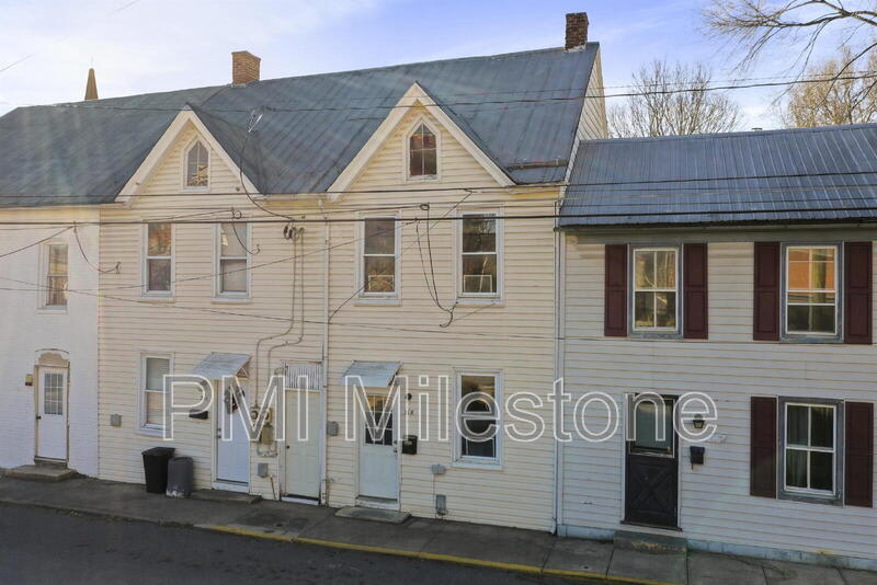 218 N. College St – photo 4