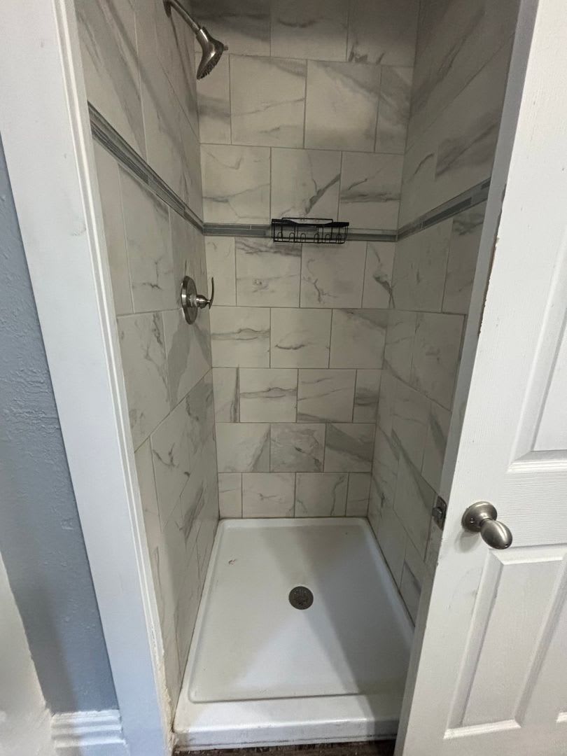 Large 4 bedroom 2 bathroom House – photo 3