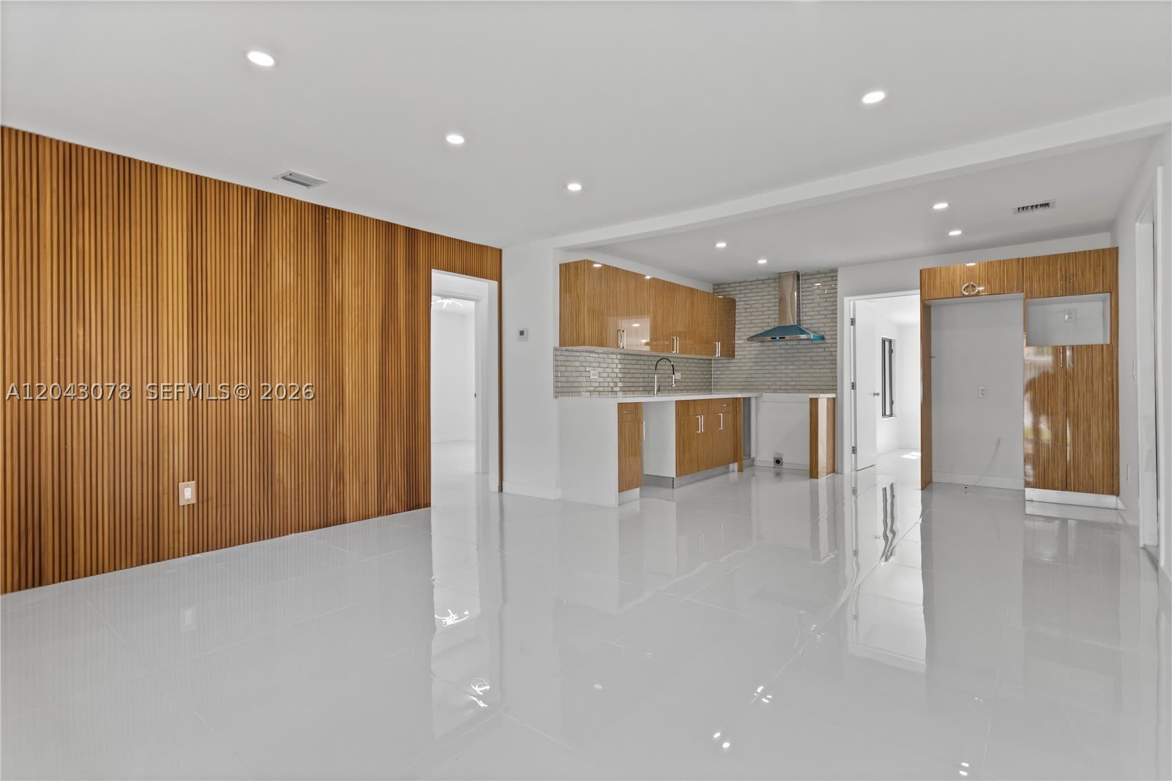 1524 SW 32 CT – photo 1