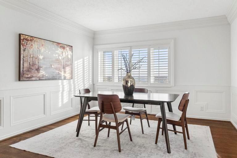 121 W 48th St – photo 2