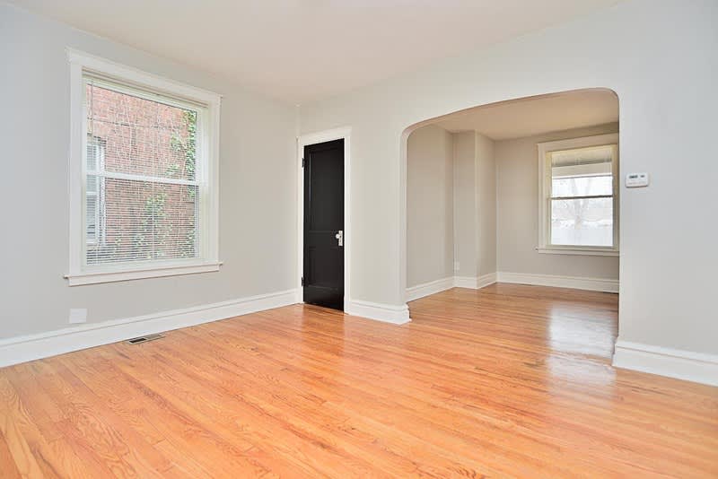 4944 Tholozan Avenue – photo 5