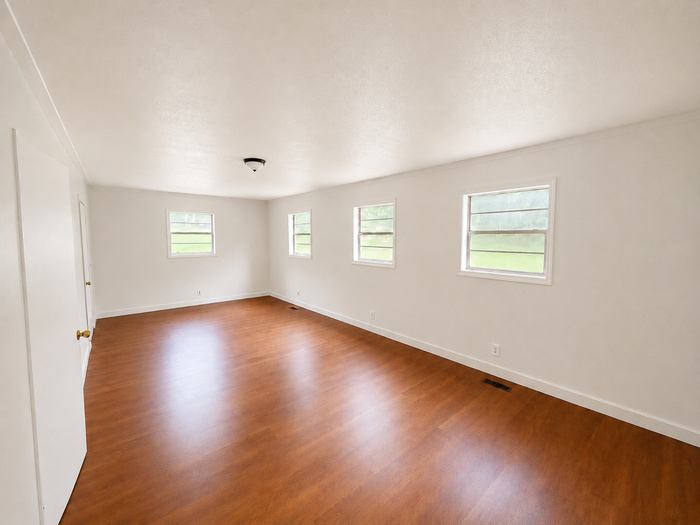 4830 Wilson Road – photo 2