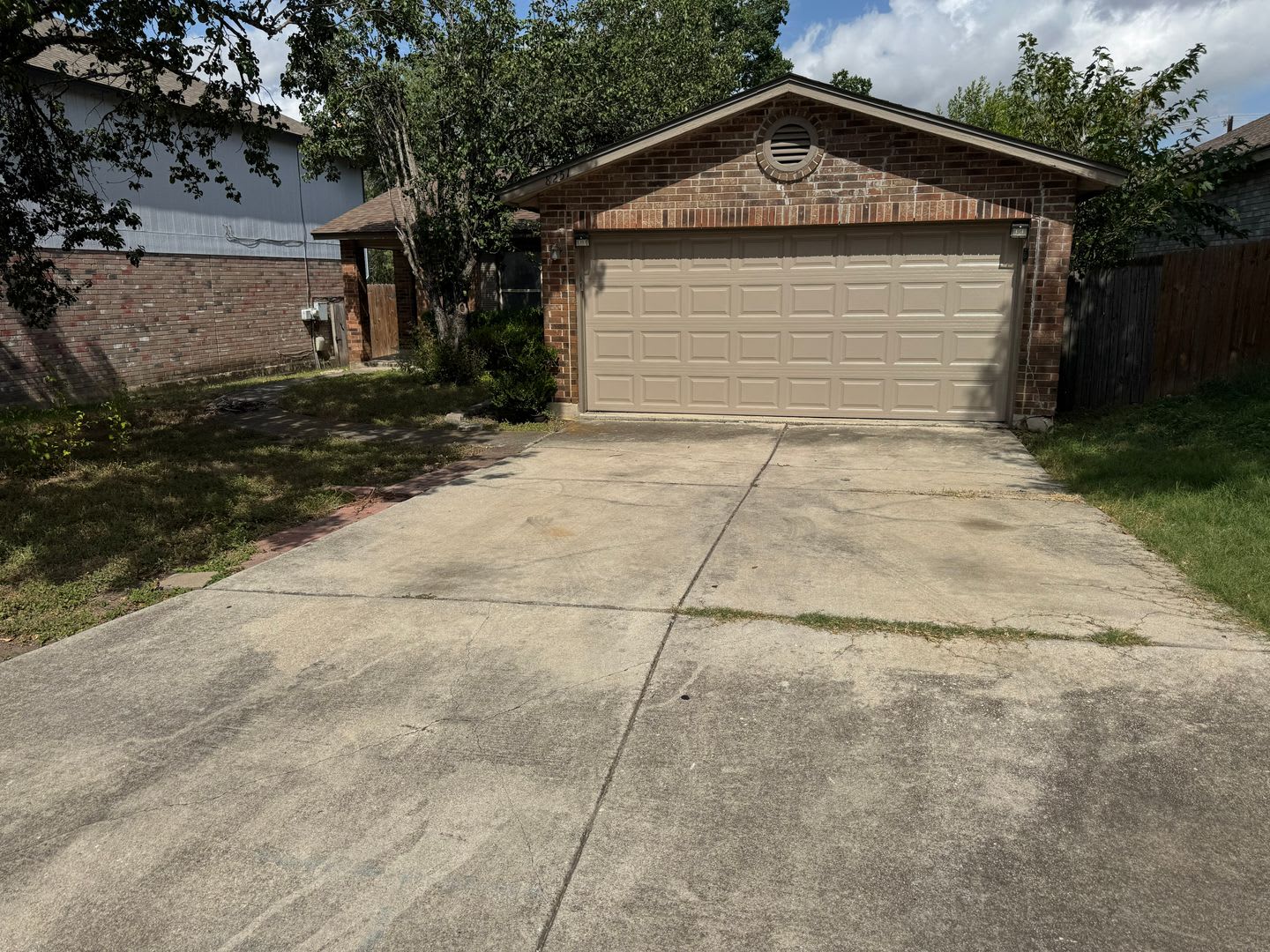 Welcome home to 8251 Sunshine Trail! – photo 2