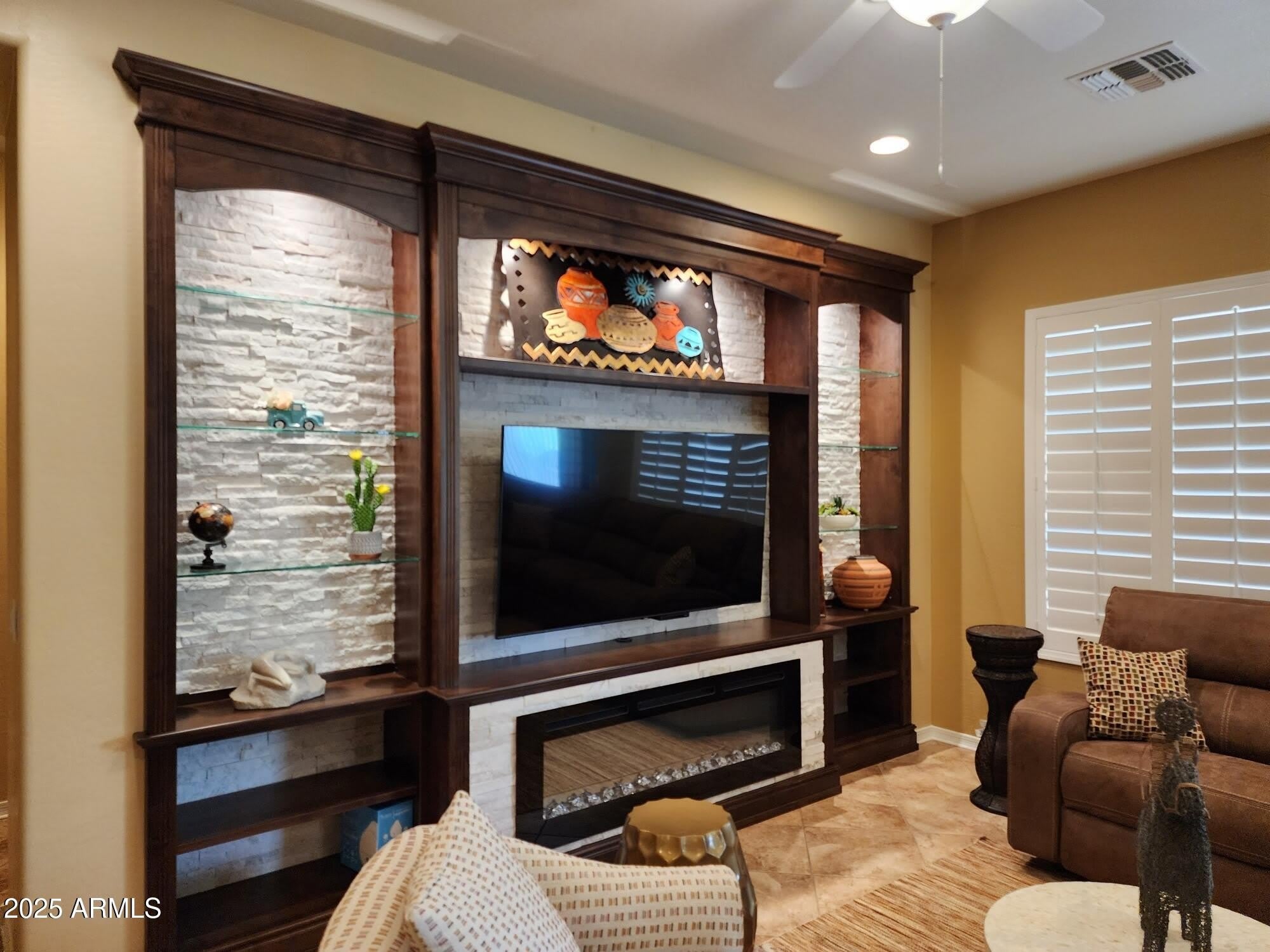 20002 N 269TH Drive – photo 5
