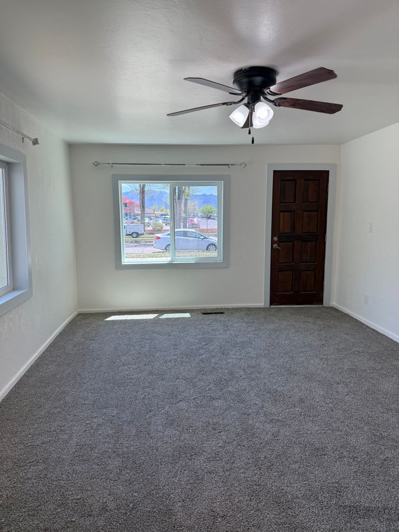 2 bed 1 bath on Montezuma – photo 2