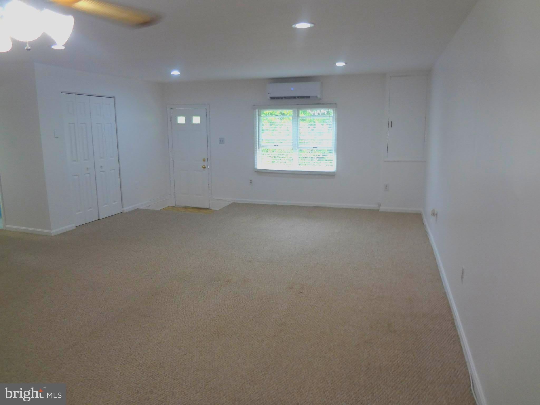 17540 QUEEN ELIZABETH Drive – photo 4
