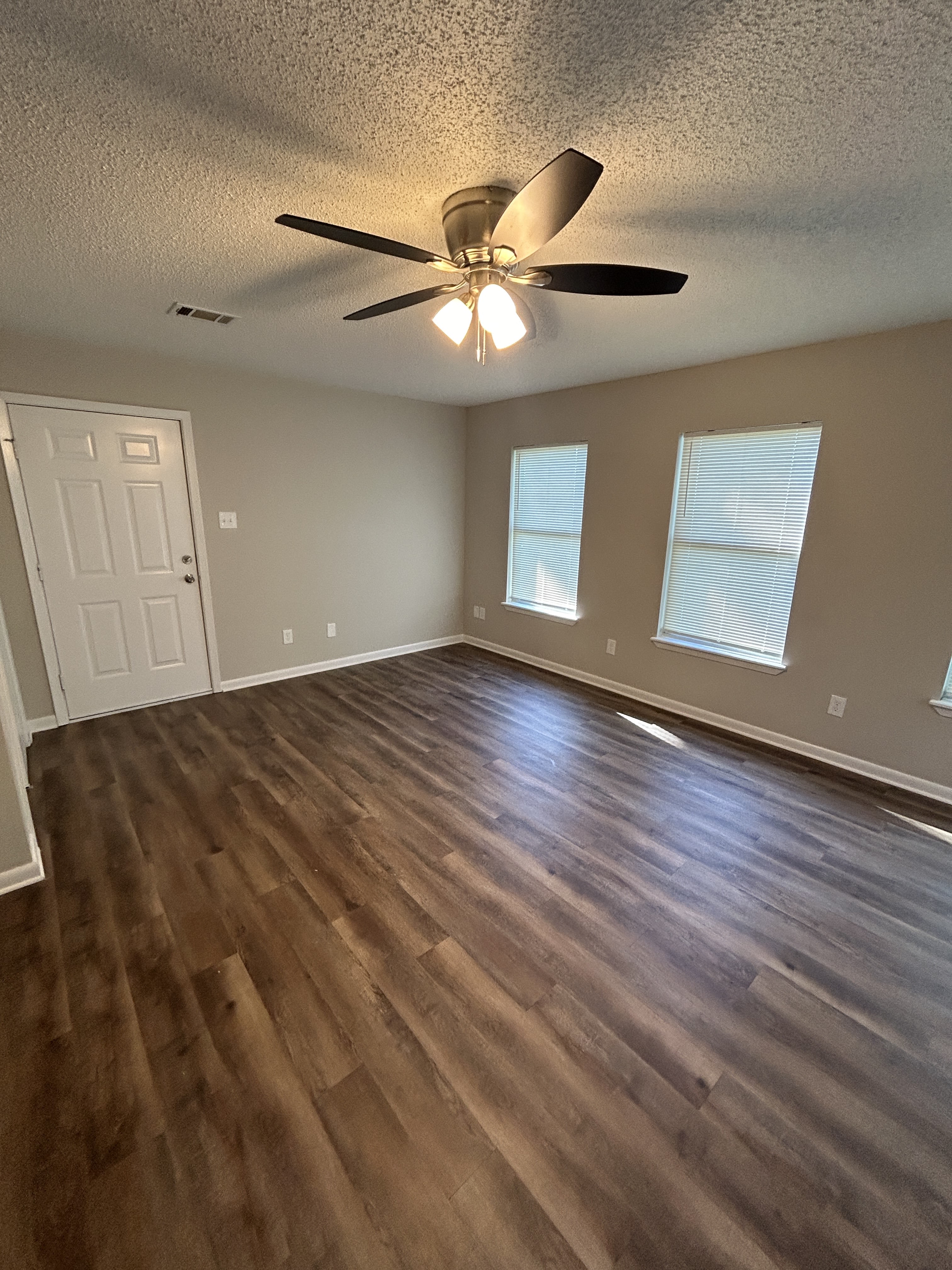 205 Timberline Dr – photo 4