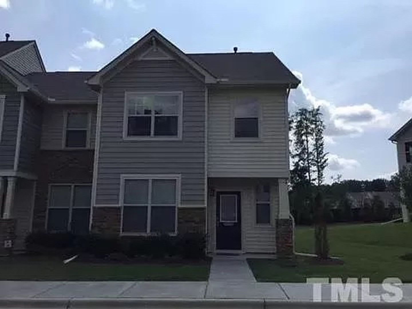 Room in 3 Bedroom Home at Sangre de Cristo Dr – photo 4