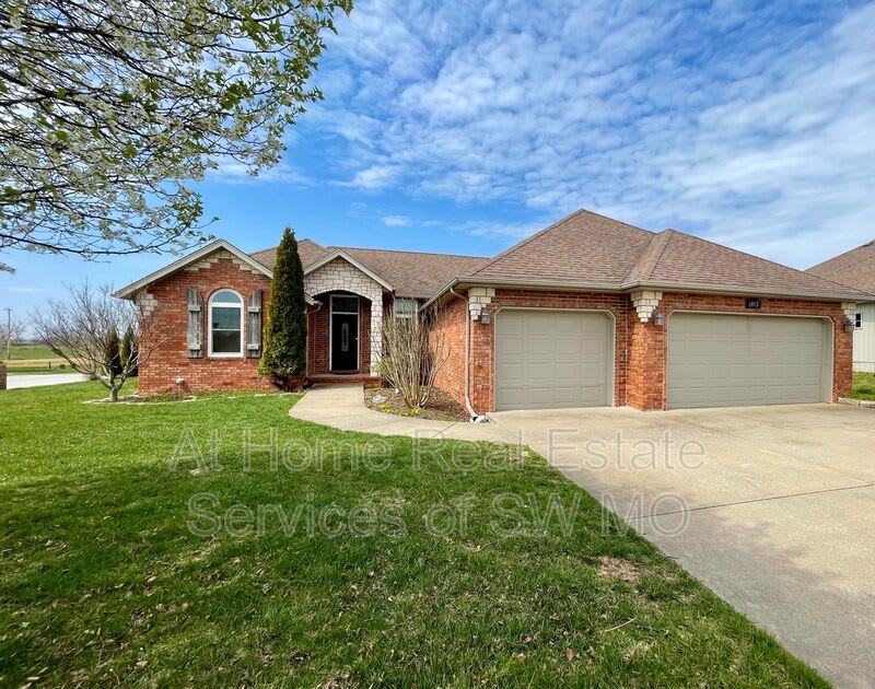 6063 N 19Th – photo 1