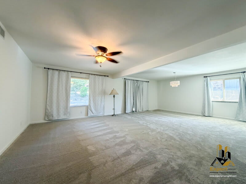 5620 Greenacres Way – photo 3