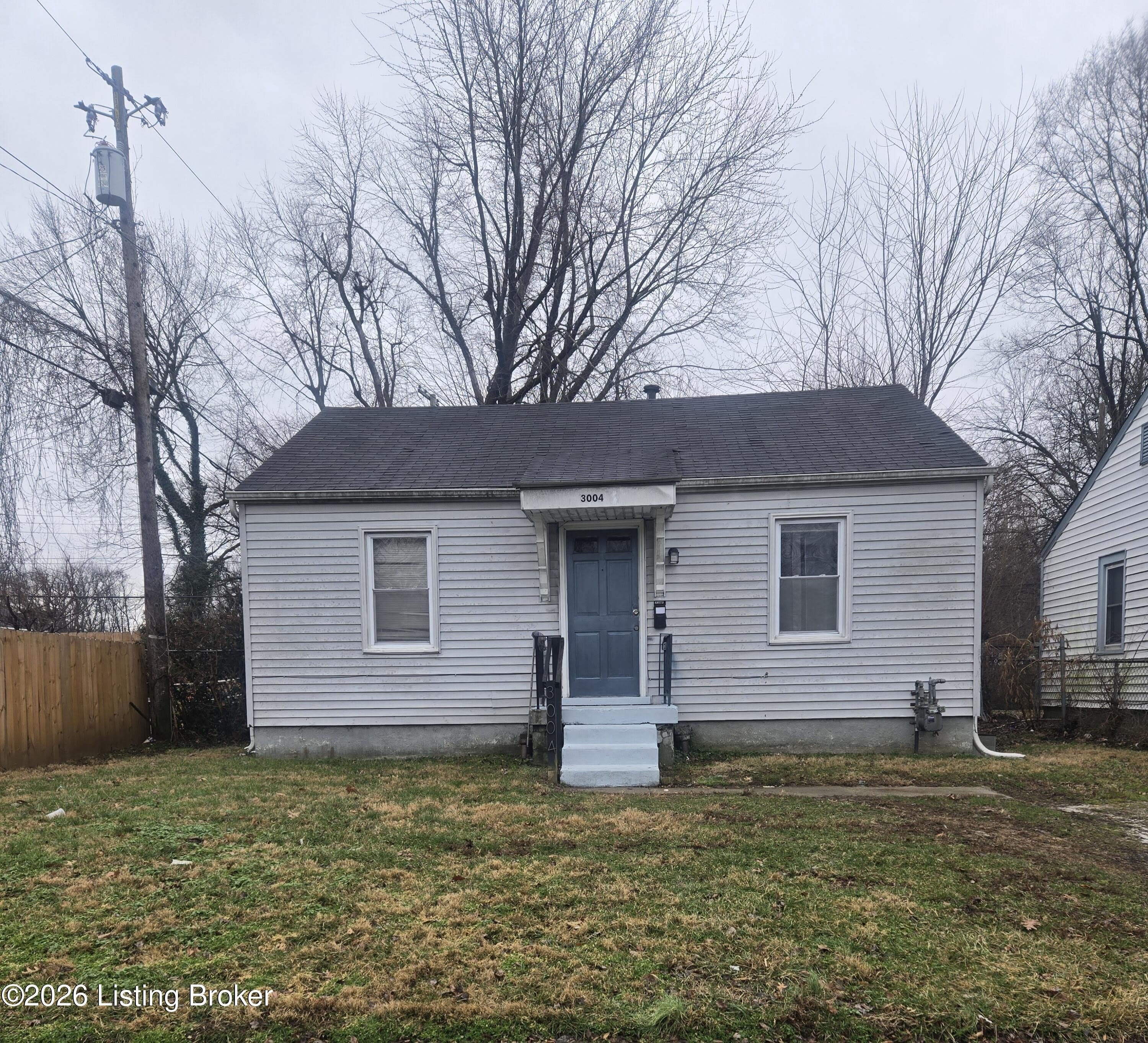 3004 Wyandotte Ave – photo 2