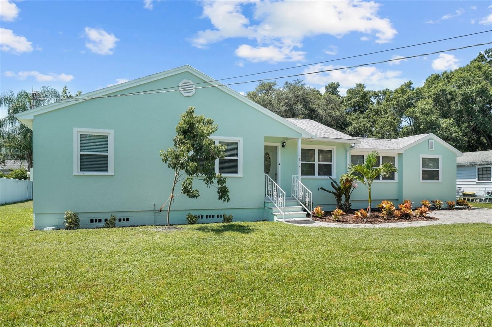 814 W INDIANA Avenue – photo 3
