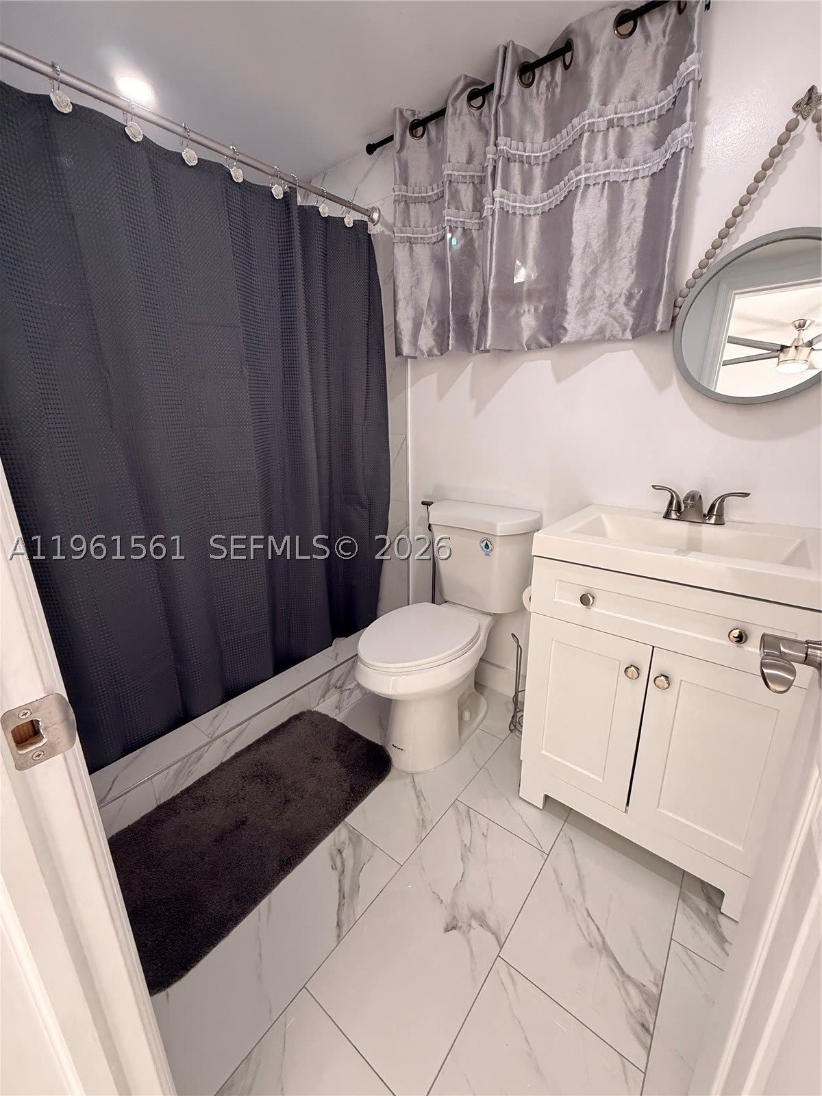 1037 SW 20th Ave – photo 4
