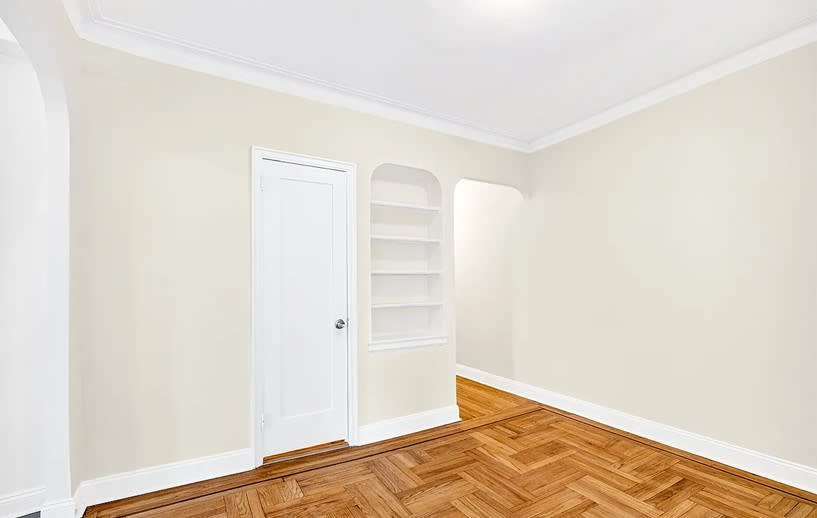 601 Pelham Pkwy N Apt 514 – photo 3