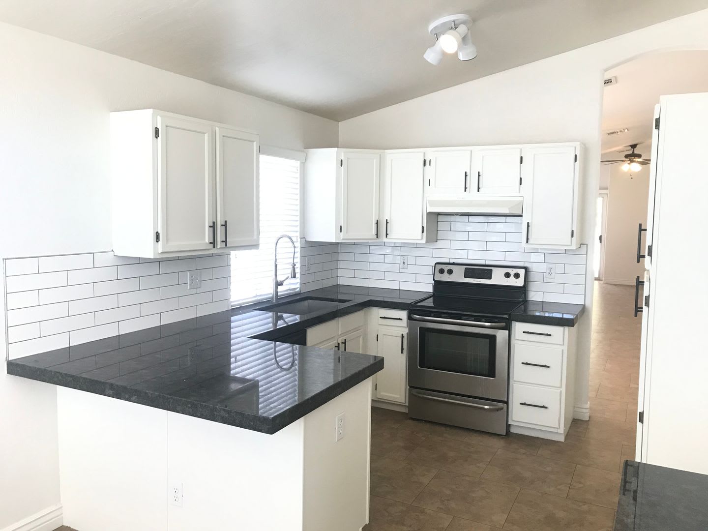 3 bed 2 bath home with Newer Tile and Shower. – photo 1