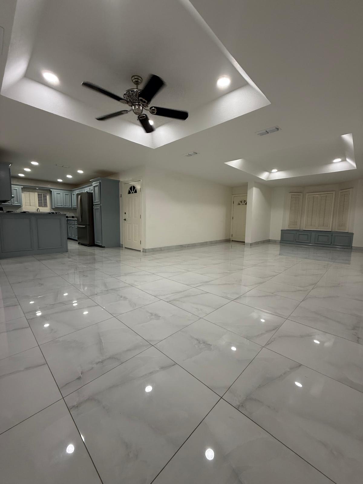 4304 West Rogers Road – photo 4