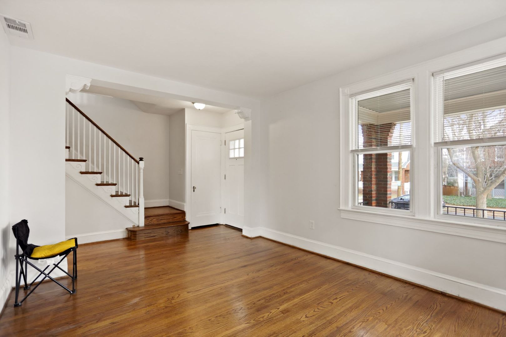 Stunning 3Br 2 5Ba Home In Brookland Available Now – photo 4