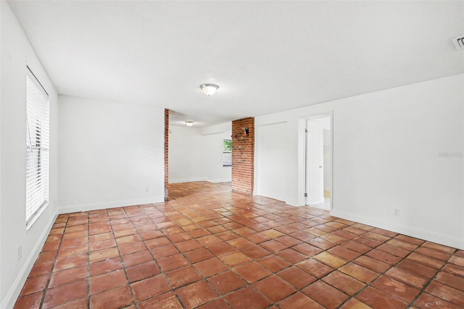 913 LYTLE Street SW – photo 4