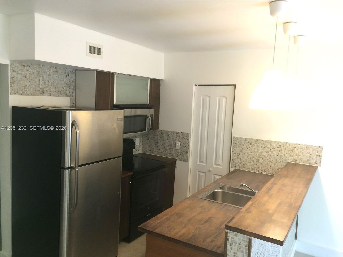 7025 Rue Granville 1 1, Miami Beach, FL 33141 – photo 1