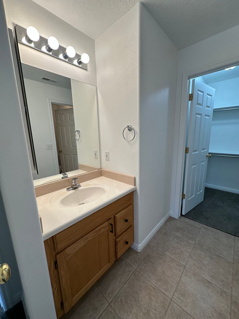 Updated 2-bedroom, 2-full-bath condo in Orem – photo 5