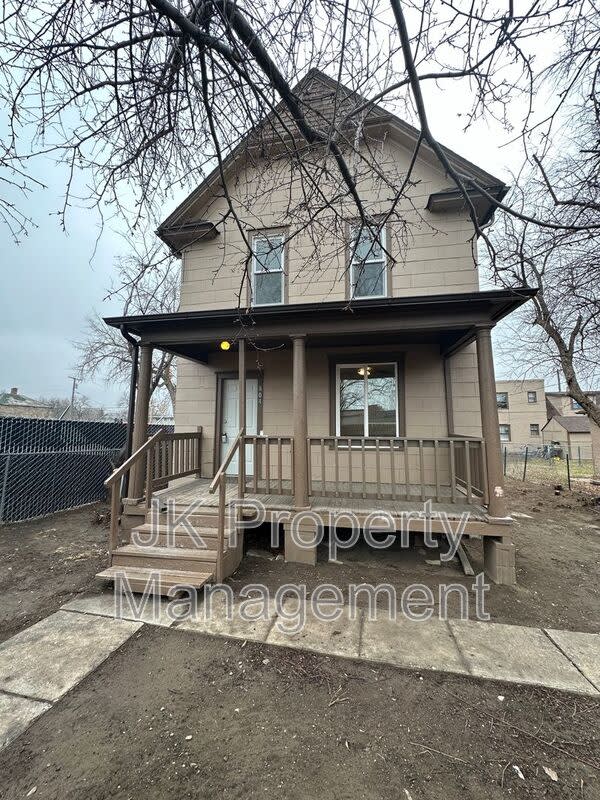 604 2nd Ave S – photo 1