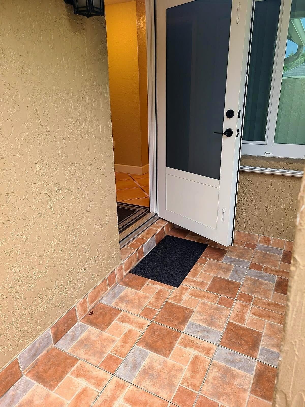 12087 NW 44th Street – photo 3