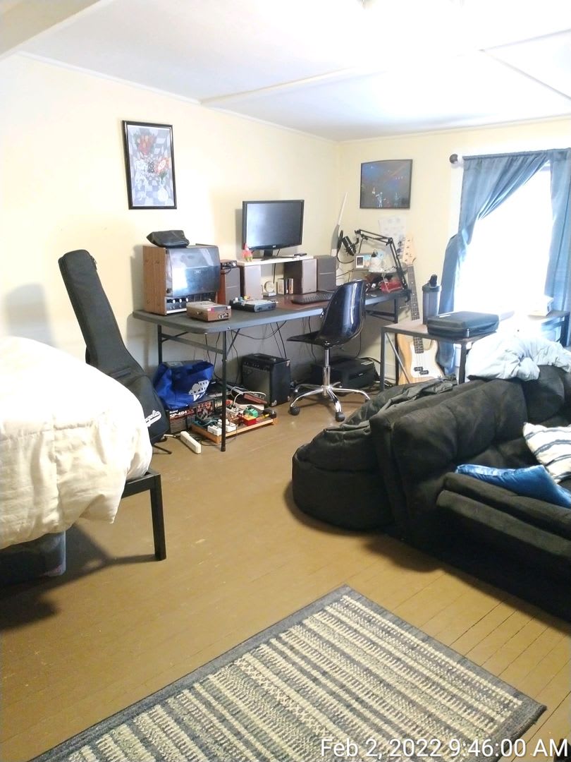GORDON AVE HEART OF UVA 6 BR, 2 Bath Leasing Year 2027-2028 – photo 2
